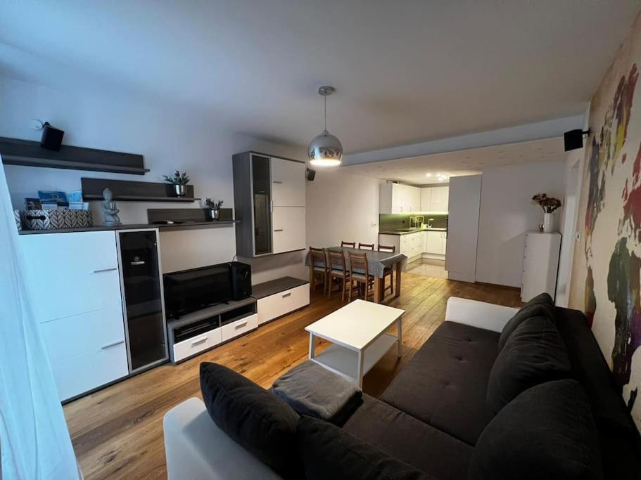 Porec, Tolle 3 Zi-Whg, Sehr Zentral, Top Zustand! Mit Internet Und W-Lan! מראה חיצוני תמונה
